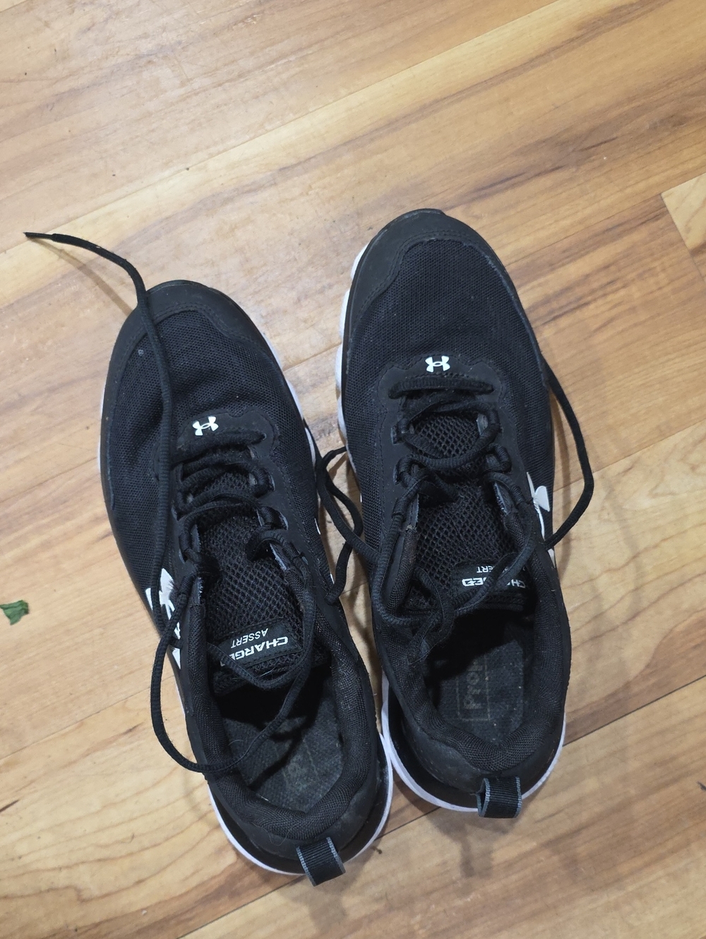 Under Armour Men’s Black Athletic Running Shoes